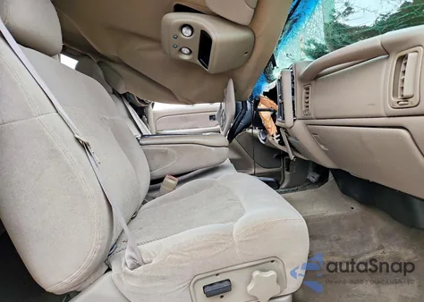 2001 Chevrolet Silverado K1500 из США, поврежденный, VIN 2GCEK19TX11296332